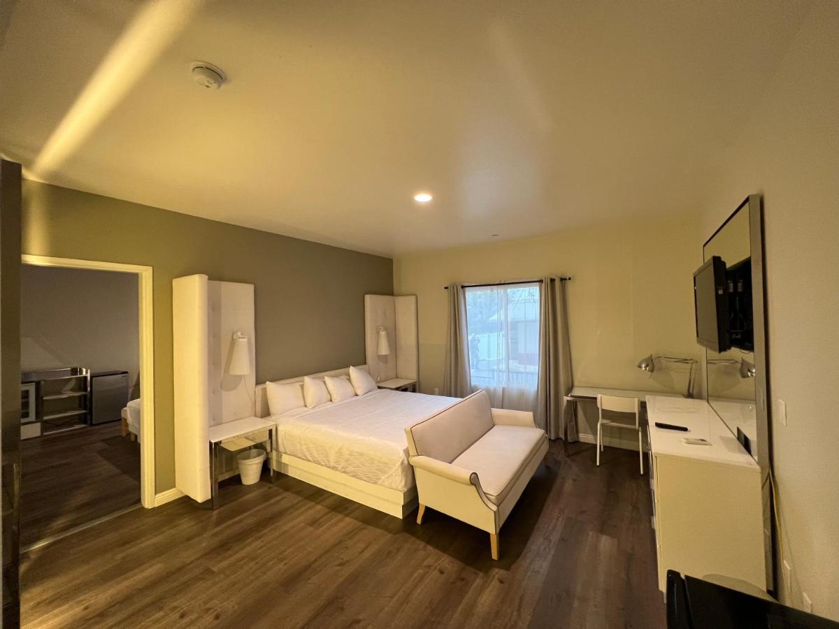 Aspire Inn & Suites Orange Εξωτερικό φωτογραφία